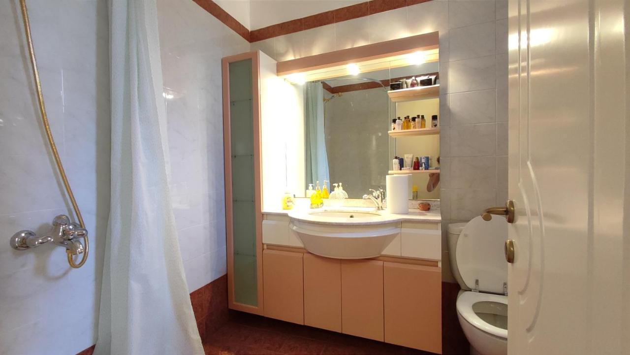 The Golden Guest House Peraía 外观 照片