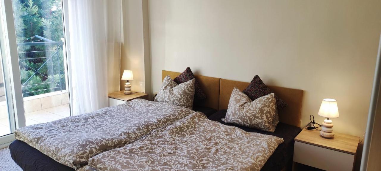 The Golden Guest House Peraía 外观 照片